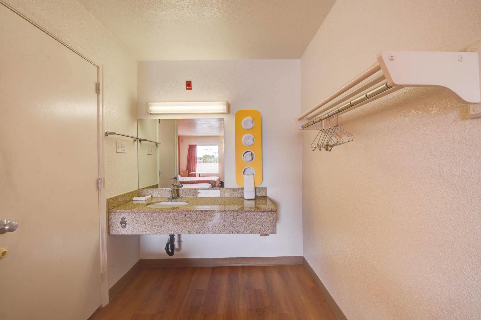 Motel 6-Norfolk, Va Luaran gambar